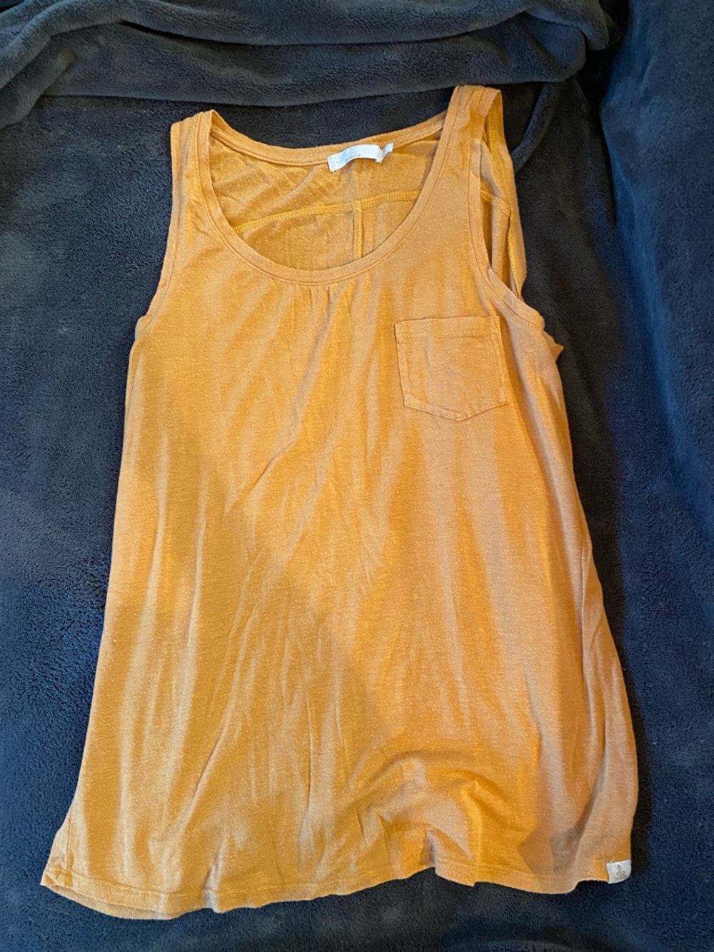 Everyday Sleeveless Pocket Tank Top - Mustard